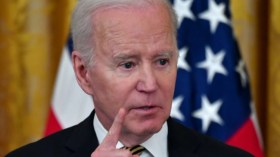 Biden menace de suspendre des livraisons d’armes à Israël