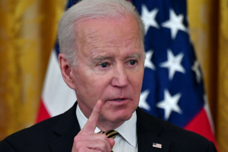 Biden menace de suspendre des livraisons d’armes à Israël
