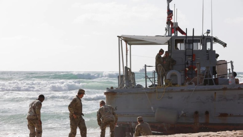 Gaza: des navires US échouent près de la jetée artificielle