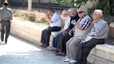 Le président Tebboune annonce la revalorisation des retraites