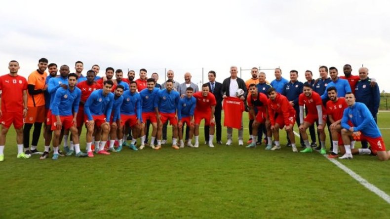 بيتكوفيتش يزور مقرّ شباب بلوزداد