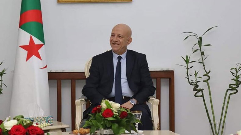 قيادة “الأفلان” في حملة تغييرات واسعة قبل الرئاسيات