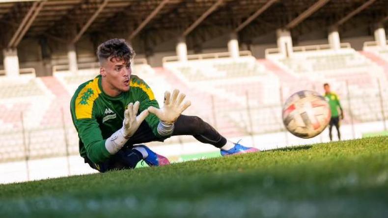 بِالفيديو: محرز يُشيد بِمَواهب حارس أواسط شبيبة القبائل