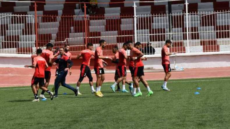 شيء من الأمل لِنجم بن عكنون