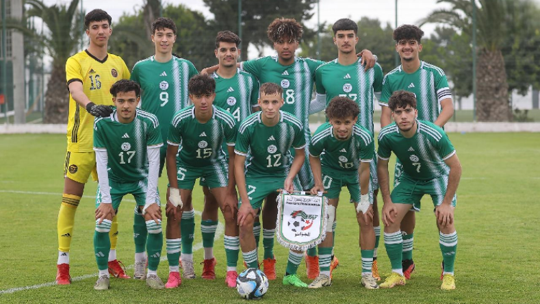 لاعبان محترفان في سفرية أواسط “الخضر” إلى كوت ديفوار