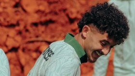 بِالفيديو: بلومي يتغلّب على قيطان