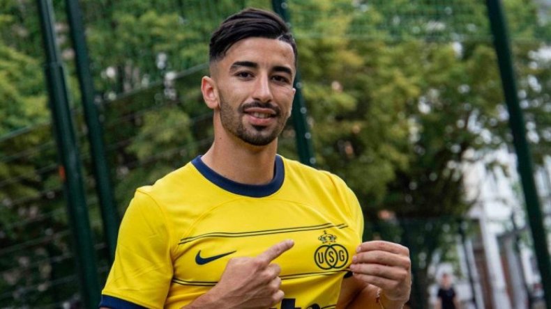 بِالفيديو: تكريم عمّورة بِجائزة “الأسد البلجيكي”