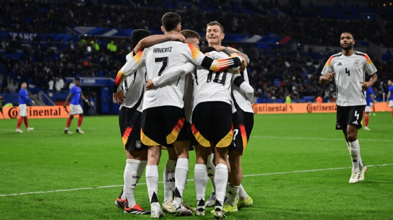 الإعلان عن استدعاء لاعبي المنتخب الألماني بأساليب غير تقليدية (فيديو)