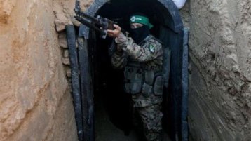 من تحت الأنقاض يقاومون… ومن مستوطناتهم يفرون!