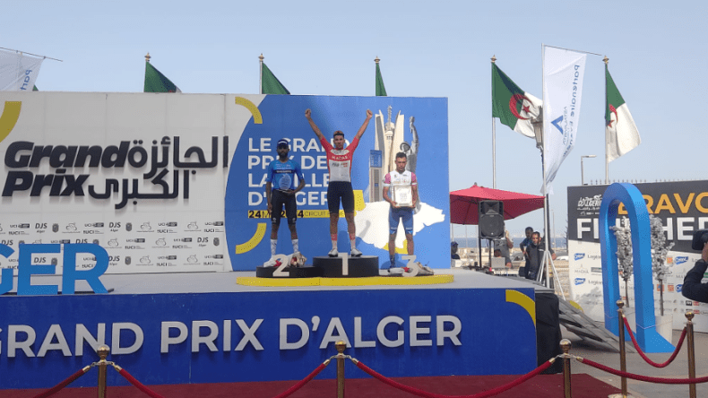 حمزة عماري يفوز بسباق الجائزة الكبرى لمدينة الجزائر