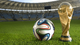 بيع كرة نهائي مونديال البرازيل 2014 في مزاد علني