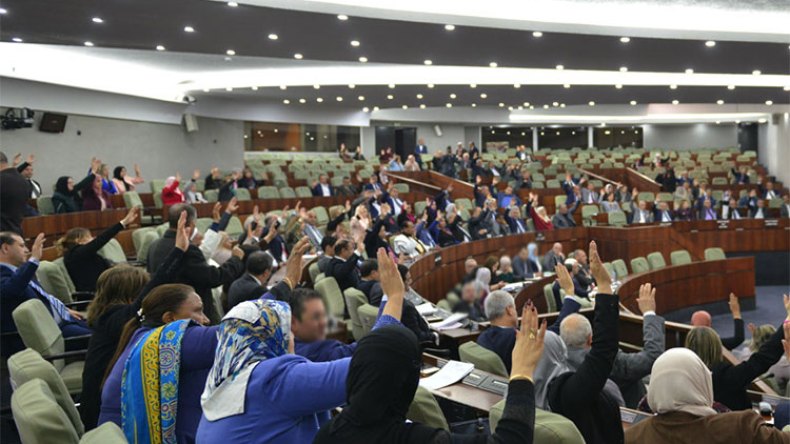 منافسة حزبيّة داخلية حادة للظفر بـ10 لجان برلمانيّة