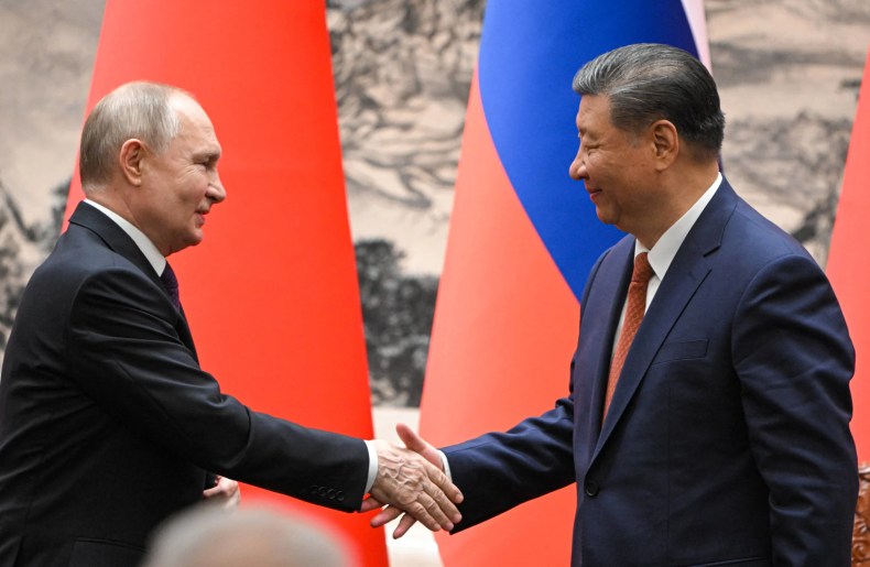 Pékin et Moscou plaident pour une « solution politique »