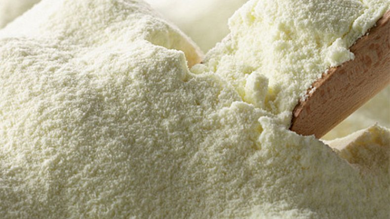 دفتر شروط جديد لاستيراد مسحوق الحليب على الطاولة