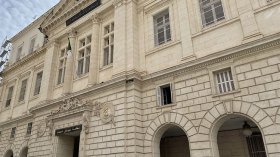 ديون بـ1800 مليار.. حساب محجوز وعمال بدون أجور