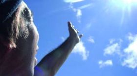 خبيرة روسية توضح أمرا هاما بشأن شمس الربيع!