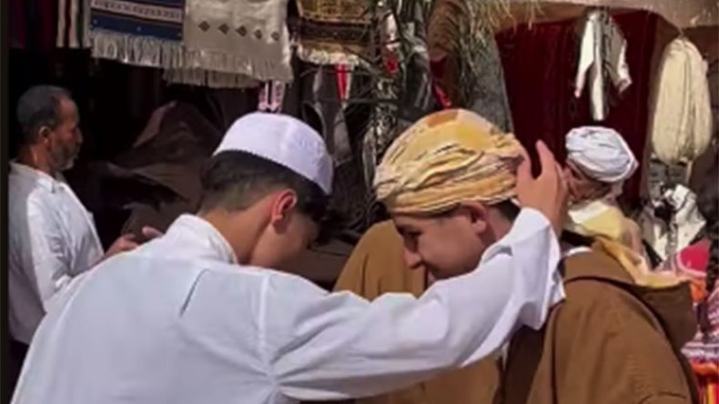 “سوق زمان” بتلمسان.. من هنا تسافر إلى أزمنة مضت!