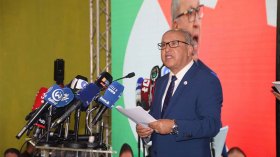 “نحن مع رجل الإجماع عن قناعة”