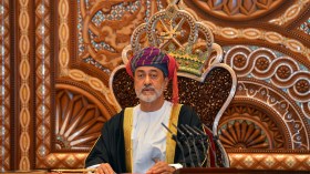 عطاف يحمل رسالة من الرئيس تبون إلى سلطان عُمان (فيديو)