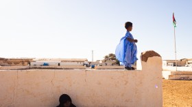 اللاجئون الصحراويون في مخيّمات تندوف.. صمود وتشبث بالهوية رغم المعاناة