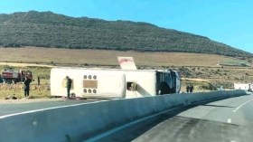 حصيلة جديدة.. وفاة شخص و38 جريحا في انقلاب حافلة بتلمسان