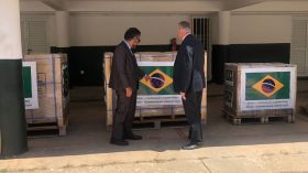 سفارة البرازيل في الجزائر تسلّم مساعدات لفائدة اللاجئين الصحراويين