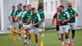 “الخضر” ممنوع عنهم التعادل مع منتخب لا يضم أي لاعب معروف