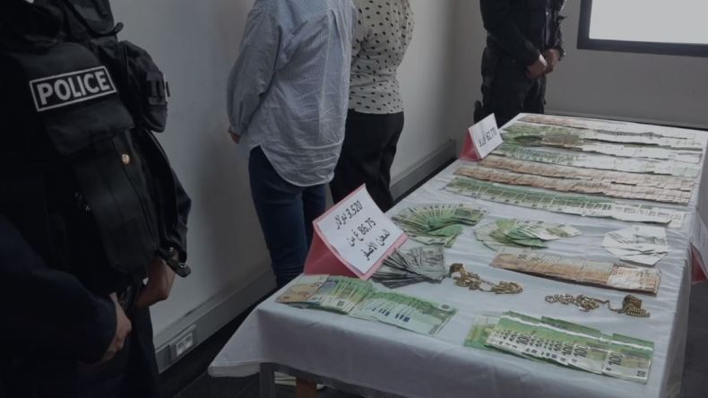 إحباط محاولة تهريب مبالغ معتبرة من العملة الصعبة في مطار الجزائر