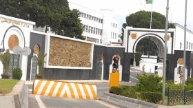 جاهزية الجيش القتالية الشغل الشاغل للقيادة العليا