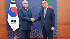 عطاف يلتقي نظيره الكوري الجنوبي وهذا ما دار بينهما