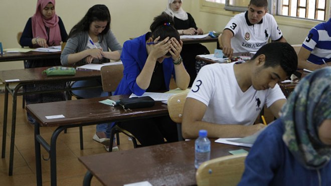 بداية مربكة للأدبيين وإجماع على صعوبة العربية!