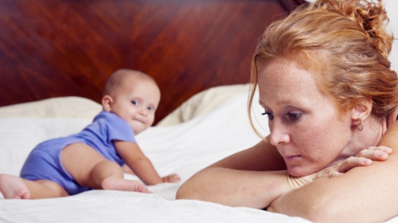 اكتئاب ما بعد الولادة يهدد النساء بهذه الأمراض!