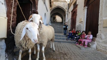 بأي حال عدت يا عيد؟