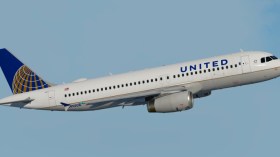 Grosse frayeur! Un Airbus perd des pièces de moteur en plein vol