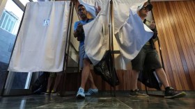 Législatives: les Français votent pour un scrutin historique