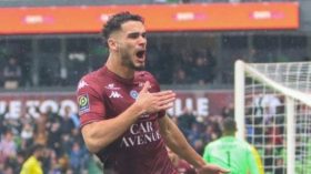 ناديان يتصارعان لِانتداب قيطون