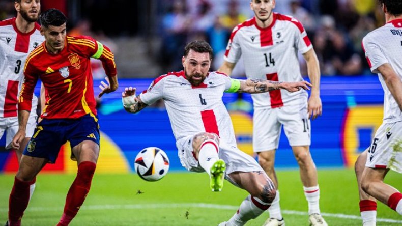 الثّور الإسباني الهائج يتحدّى الجرّافة الألمانية.. مَن يطحن الآخر!