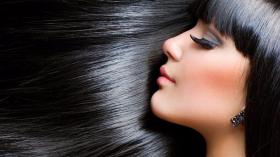 الشعر الطويل للمرأة لماذا يجلب الرجال؟