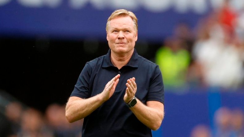 بِالفيديو: مدرّب هولندا يفرك أنفه ثمّ يلعق أصبعه!