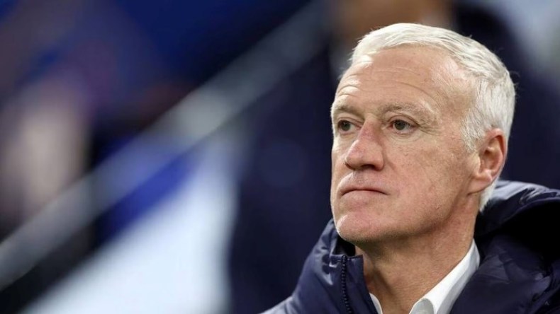 ديشان للجمهور الفرنسي: “مَن لم يُعجبه الأداء فَلْيُغيّر القناة التلفزيونية”!