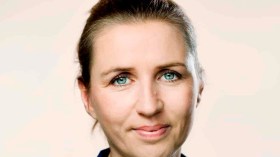 رئيسة الوزراء الدنماركية تتعرض للاعتداء على يد رجل في كوبنهاغن