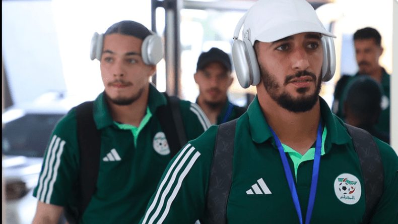 المنتخب الوطني يعود إلى الجزائر