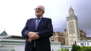 Dean of the Paris Grand Mosque warns Muslims and Jews against Le Pen’s maneuvers