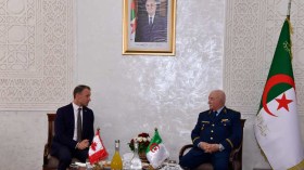 Le SG du MDN reçoit l’ambassadeur du Canada en Algérie