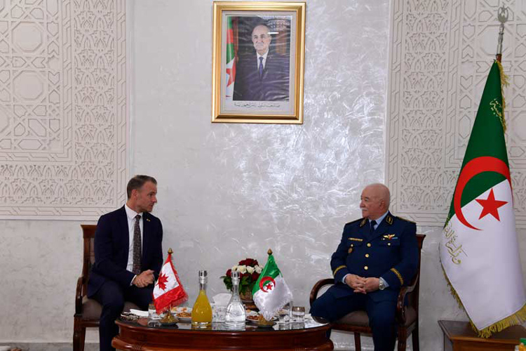 Le SG du MDN reçoit l’ambassadeur du Canada en Algérie