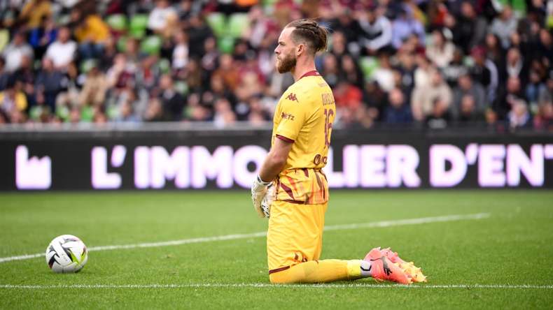 Altercation entre “Oukidja” et les supporteurs de Metz!