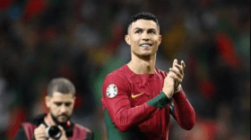 مدرب البرتغال يدافع عن رونالدو