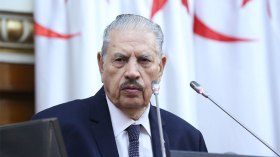 ديمقراطية الجزائر بعيدة عن أية املاءات من الخارج