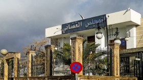 إدانة 4 متّهمين أحرقوا 17 سيارة بعشر سنوات سجنا نافذا بعين فكرون