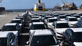 تقليص مكوث السيارات المستوردة من الوكلاء بالموانئ